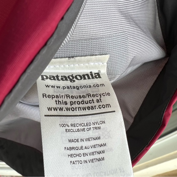 New with tag Patagonia Womens XXS fits S Torrentshell 3L waterproof jacket Red - Picture 6 of 8